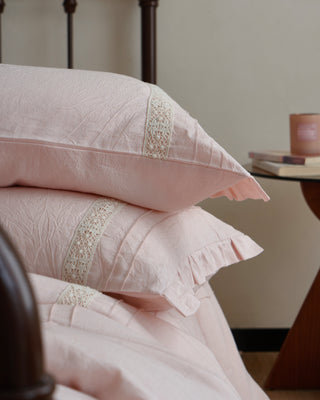 AVA.Home"浅語" (Sasayaki) プレミアム・テンセルリネン 4点セット | 生成り・くすみカラー | 繊細なレースとフリル