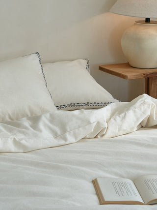 AVA.Home 北欧風 手作り感のある刺繡入り綿麻寝具セット｜肌触りが良い 通気性に優れた格紋デザイン